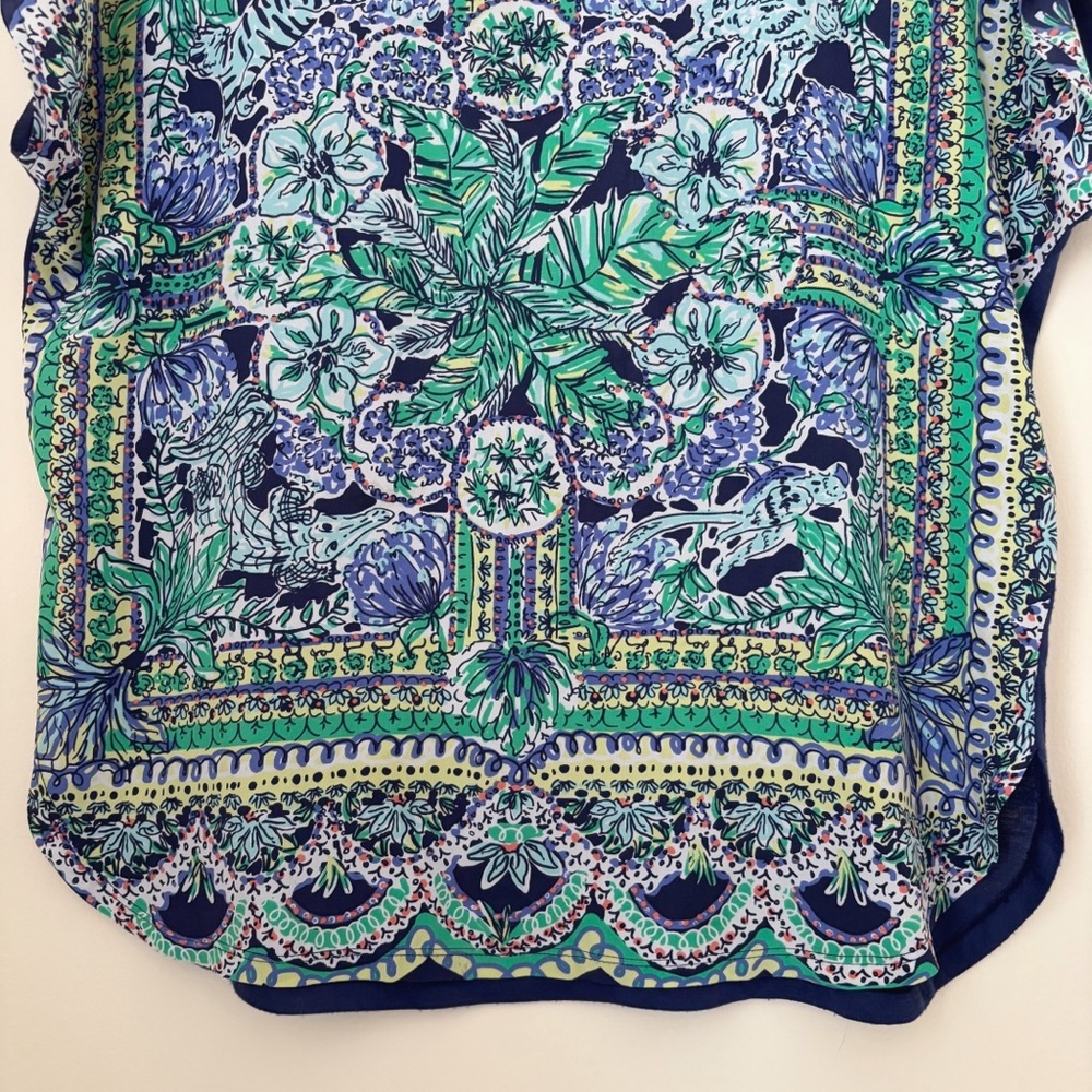 Lilly Pulitzer Marion Silk Top XS S Bright Navy Escape Animals - Picture 4 of 8
